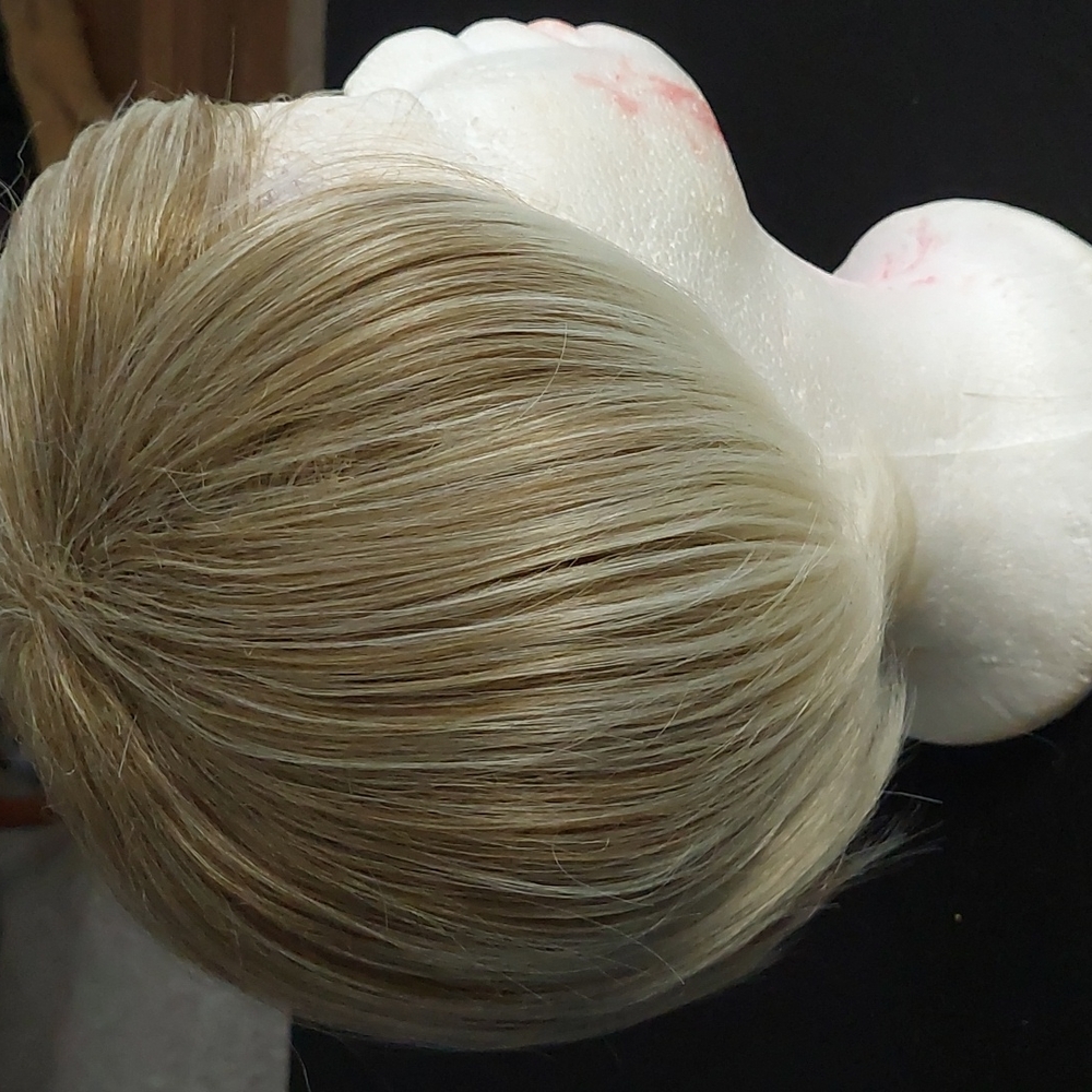 Short wig - Picture 5 of 7